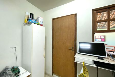 Casa à venda com 385m², 6 quartos e 4 vagasEscritório