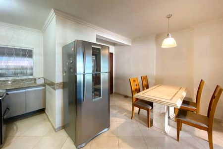 Casa à venda com 385m², 6 quartos e 4 vagasCozinha