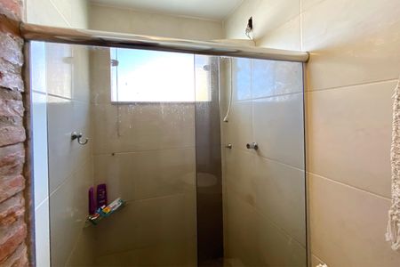 Casa à venda com 385m², 6 quartos e 4 vagasBanheiro externo