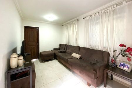 Casa à venda com 385m², 6 quartos e 4 vagasSala