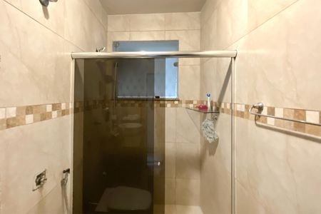 Casa à venda com 385m², 6 quartos e 4 vagasBanheiro 1