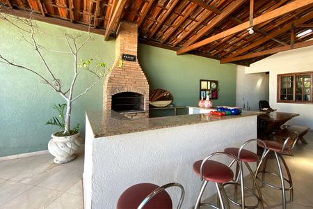 Casa à venda com 385m², 6 quartos e 4 vagasVaranda Gourmet