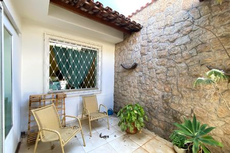 Casa à venda com 385m², 6 quartos e 4 vagasJardim de inverno