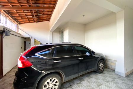 Casa à venda com 385m², 6 quartos e 4 vagasGaragem