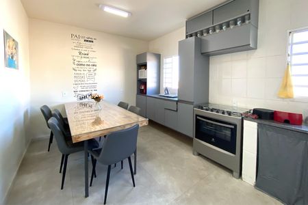 Casa à venda com 385m², 6 quartos e 4 vagasCasa cobertura - Cozinha