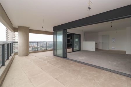 Apartamento à venda com 195m², 4 quartos e 3 vagas Apartamento à venda com 195m², 4 quartos e 3 vagasVaranda da Sala