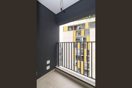 Apartamento à venda com 195m², 4 quartos e 3 vagas Apartamento à venda com 195m², 4 quartos e 3 vagasVaranda da Suíte 2