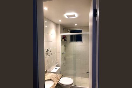 Banheiro de casa à venda com 2 quartos, 80m² em Água Santa, Rio de Janeiro