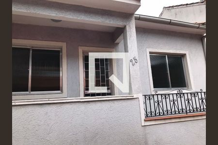 Casa à venda com 80m², 2 quartos e 2 vagas Casa à venda com 80m², 2 quartos e 2 vagasFachada