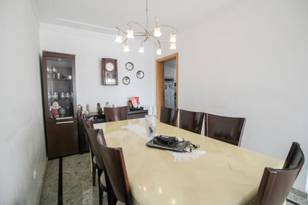 Apartamento para alugar com 147m², 3 quartos e 3 vagasSala