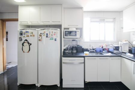 Apartamento para alugar com 147m², 3 quartos e 3 vagasCozinha 