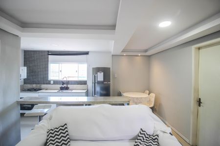Sala de casa para alugar com 2 quartos, 60m² em Vila Bandeirantes, Nova Iguaçu