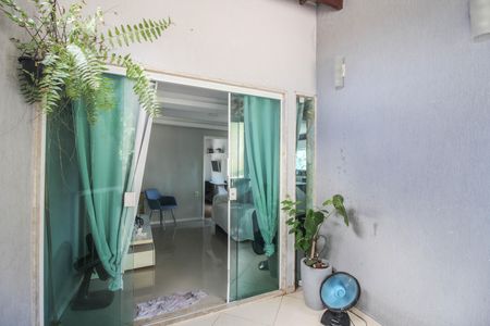 Casa para alugar com 60m², 2 quartos e sem vaga Casa para alugar com 60m², 2 quartos e sem vagaAcesso / Varanda