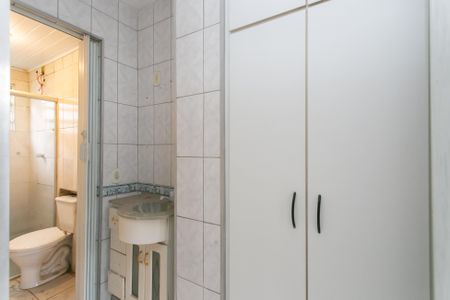 Apartamento à venda com 48m², 2 quartos e 1 vaga Apartamento à venda com 48m², 2 quartos e 1 vagaBanheiro - Lavatório