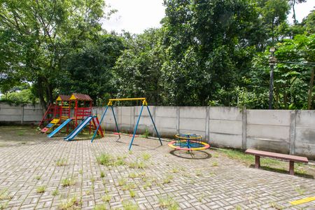 Apartamento à venda com 48m², 2 quartos e 1 vaga Apartamento à venda com 48m², 2 quartos e 1 vagaÁrea comum - Playground