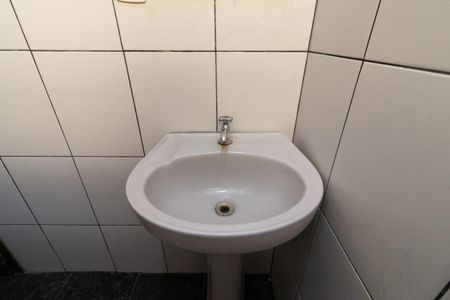 Casa de condomínio à venda com 91m², 3 quartos e 2 vagasBanheiro 1