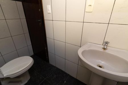 Casa de condomínio à venda com 91m², 3 quartos e 2 vagasBanheiro 1