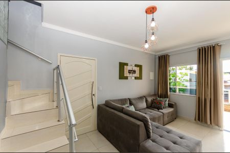 Sala de casa para alugar com 3 quartos, 240m² em Vila Jaguari, São Paulo