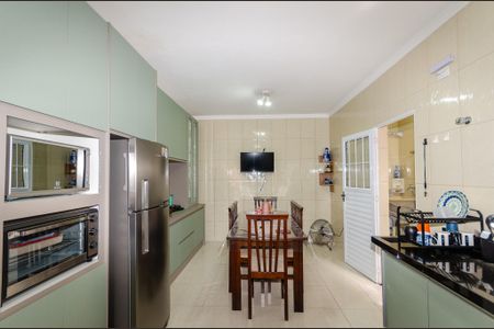 Casa para alugar com 240m², 3 quartos e 2 vagasCozinha