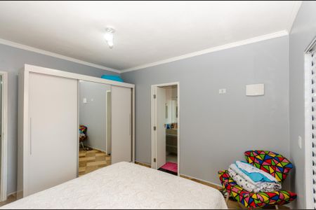 Casa para alugar com 240m², 3 quartos e 2 vagasSuíte