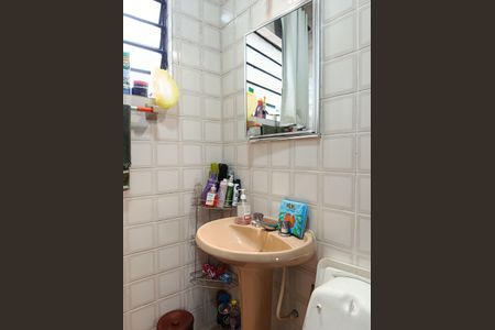 Casa à venda com 199m², 2 quartos e 2 vagasBanheiro