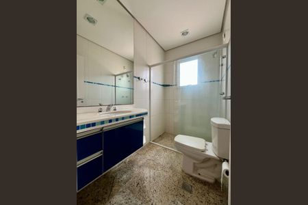 Apartamento para alugar com 134m², 3 quartos e 2 vagas Apartamento para alugar com 134m², 3 quartos e 2 vagasBanheiro da Suíte 1