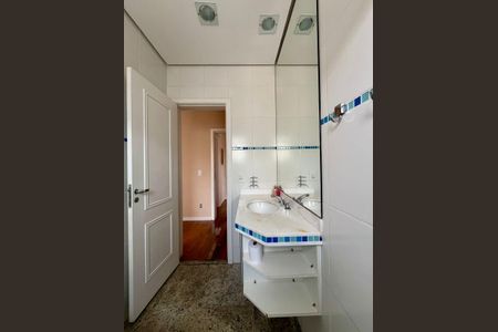 Apartamento para alugar com 134m², 3 quartos e 2 vagas Apartamento para alugar com 134m², 3 quartos e 2 vagasBanheiro da Suíte 1