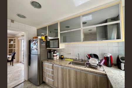 Apartamento para alugar com 134m², 3 quartos e 2 vagas Apartamento para alugar com 134m², 3 quartos e 2 vagasCozinha