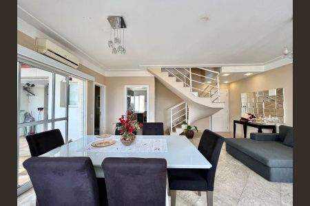 Apartamento para alugar com 134m², 3 quartos e 2 vagas Apartamento para alugar com 134m², 3 quartos e 2 vagasSala