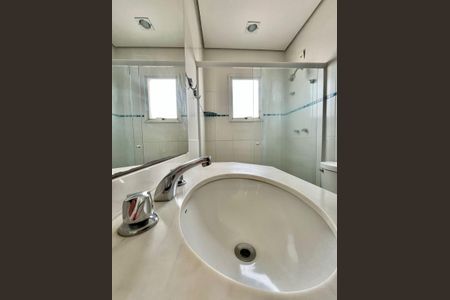 Apartamento para alugar com 134m², 3 quartos e 2 vagas Apartamento para alugar com 134m², 3 quartos e 2 vagasBanheiro da Suíte 1