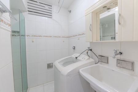 Banheiro de apartamento para alugar com 1 quarto, 45m² em Ap, São Paulo