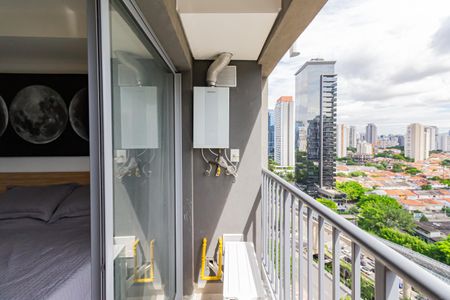 Varanda de kitnet/studio para alugar com 1 quarto, 24m² em Vila Cordeiro, São Paulo