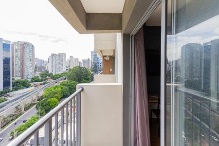 Varanda de kitnet/studio para alugar com 1 quarto, 24m² em Vila Cordeiro, São Paulo
