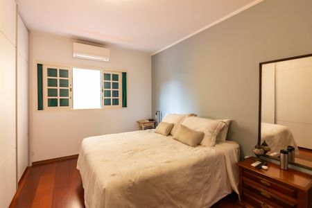 Casa à venda com 162m², 3 quartos e 2 vagasSuíte 1