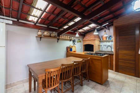 Casa à venda com 162m², 3 quartos e 2 vagasÁrea Gourmet