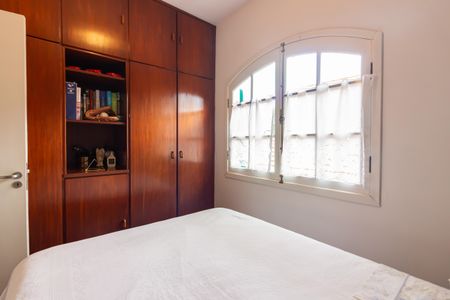 Casa à venda com 162m², 3 quartos e 2 vagasQuarto 2