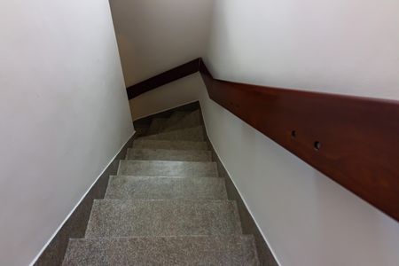 Casa à venda com 162m², 3 quartos e 2 vagasEscada