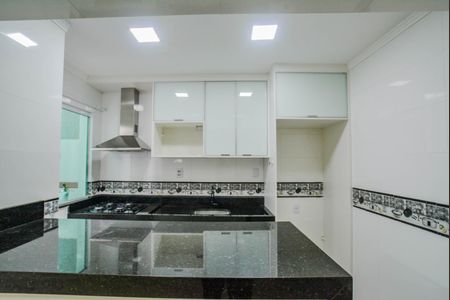 Apartamento para alugar com 58m², 2 quartos e 2 vagasCozinha