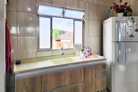 Casa à venda com 50m², 2 quartos e 2 vagasCozinha 