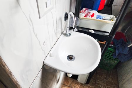 Casa à venda com 50m², 2 quartos e 2 vagasBanheiro 2