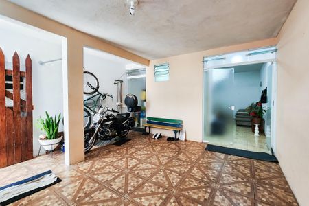 Casa à venda com 50m², 2 quartos e 2 vagasGaragem 