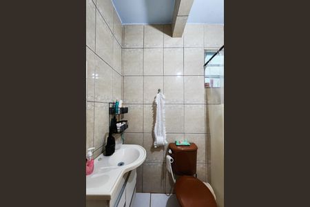 Casa à venda com 50m², 2 quartos e 2 vagasBanheiro da Suíte 