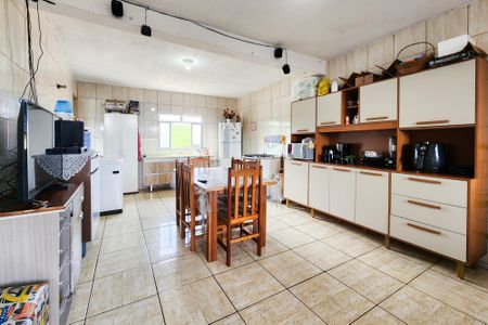 Casa à venda com 50m², 2 quartos e 2 vagasCozinha 
