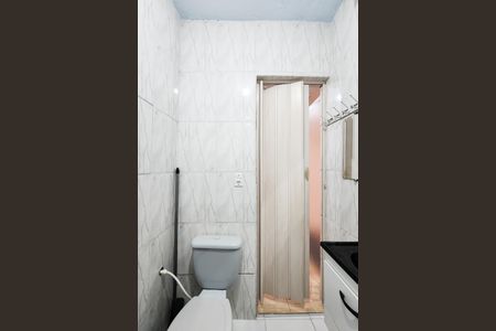 Casa à venda com 50m², 2 quartos e 2 vagasBanheiro 1