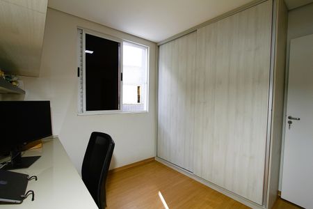 Apartamento à venda com 101m², 3 quartos e 2 vagasQuarto 3