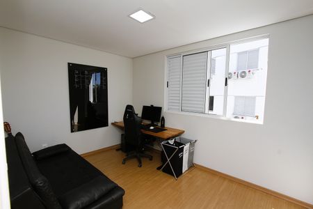 Apartamento à venda com 101m², 3 quartos e 2 vagasQuarto 1