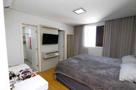 Apartamento à venda com 101m², 3 quartos e 2 vagasQuarto 2 - Suíte