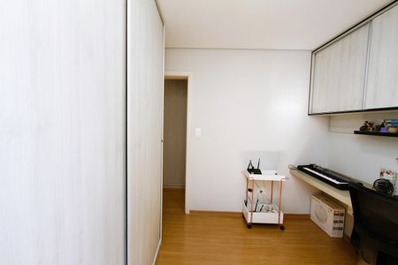 Apartamento à venda com 101m², 3 quartos e 2 vagasQuarto 3
