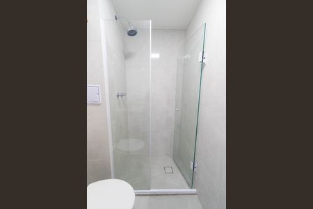 Banheiro de kitnet/studio para alugar com 1 quarto, 25m² em Vila Santa Catarina, São Paulo