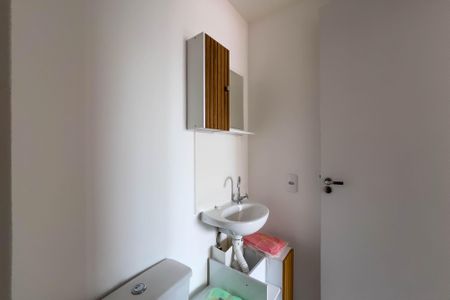 Banheiro de kitnet/studio para alugar com 1 quarto, 25m² em Chácara Inglesa, São Paulo